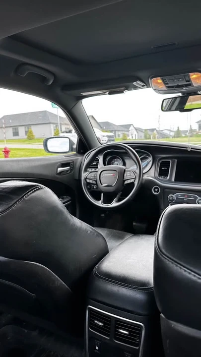 2015 Dodge Charger 7th Gen - Image 4 of 8