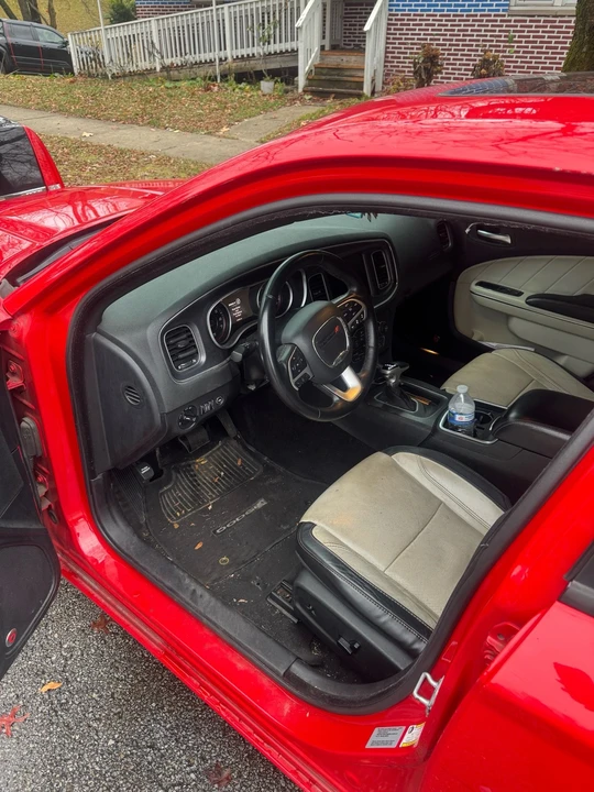 2015 Dodge Charger 7th Gen - Image 4 of 5