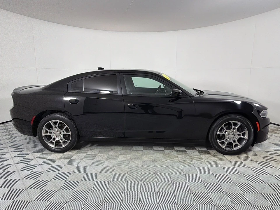 2015 Dodge Charger 7th Gen - Image 4 of 12