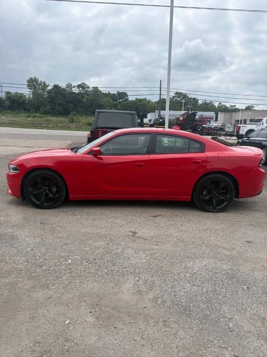 2015 Dodge Charger 7th Gen - Image 4 of 12