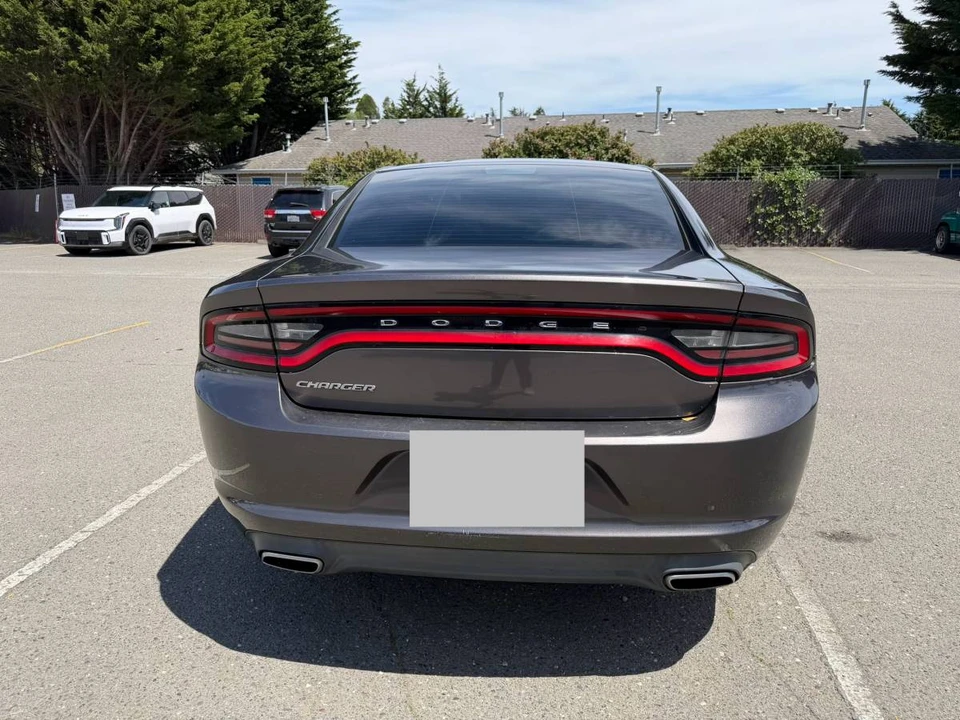 2015 Dodge Charger 7th Gen - Image 5 of 11