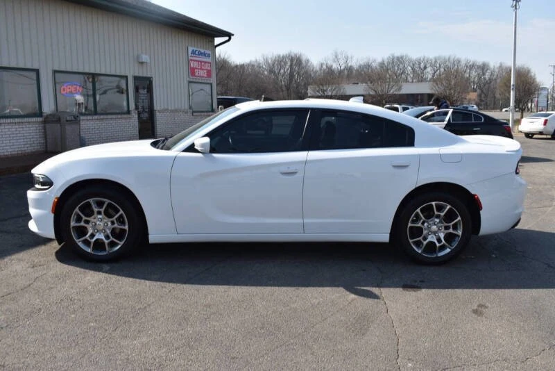 2015 Dodge Charger 7th Gen - Image 2 of 10