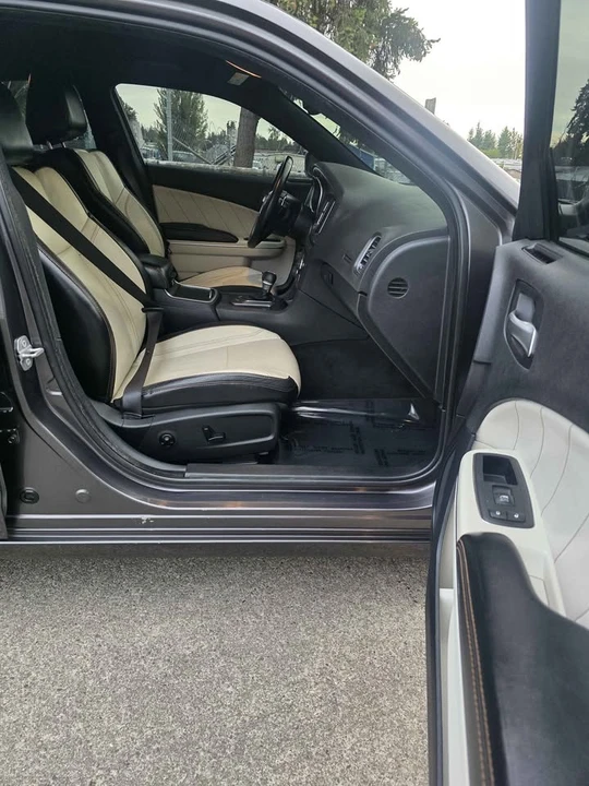 2015 Dodge Charger 7th Gen - Image 13 of 20