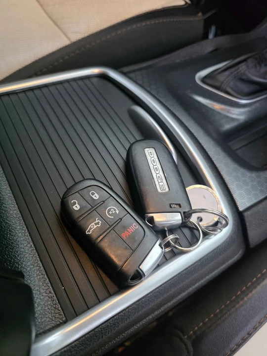 2015 Dodge Charger 7th Gen - Image 15 of 20