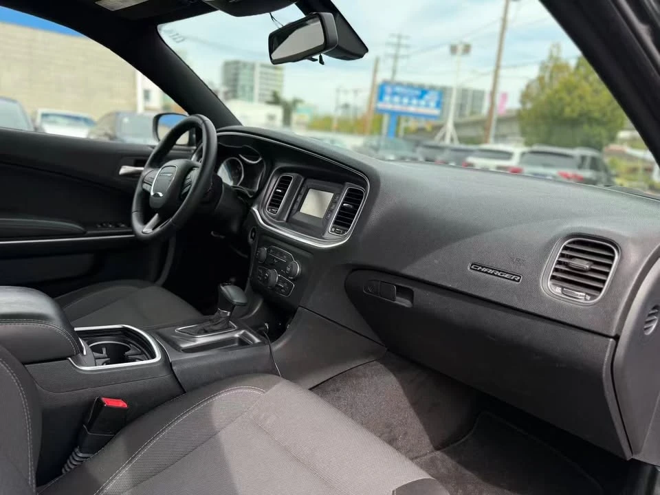 2015 Dodge Charger 7th Gen - Image 3 of 5