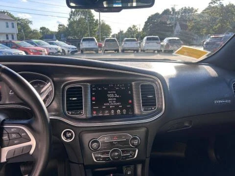 2015 Dodge Charger 7th Gen - Image 15 of 18