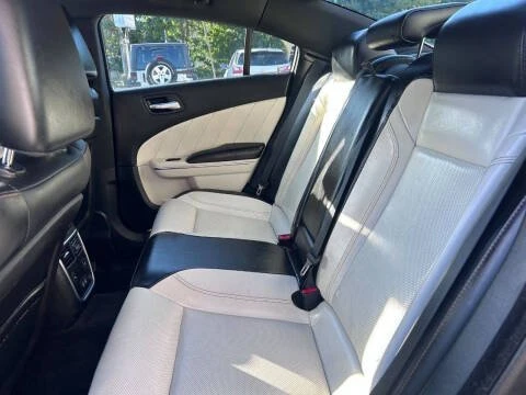 2015 Dodge Charger 7th Gen - Image 12 of 18