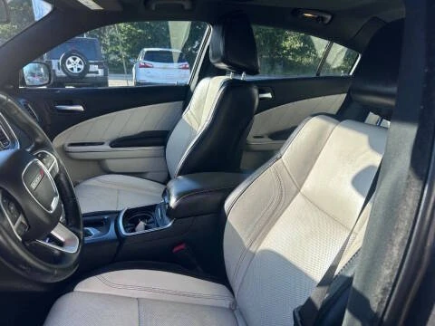 2015 Dodge Charger 7th Gen - Image 11 of 18
