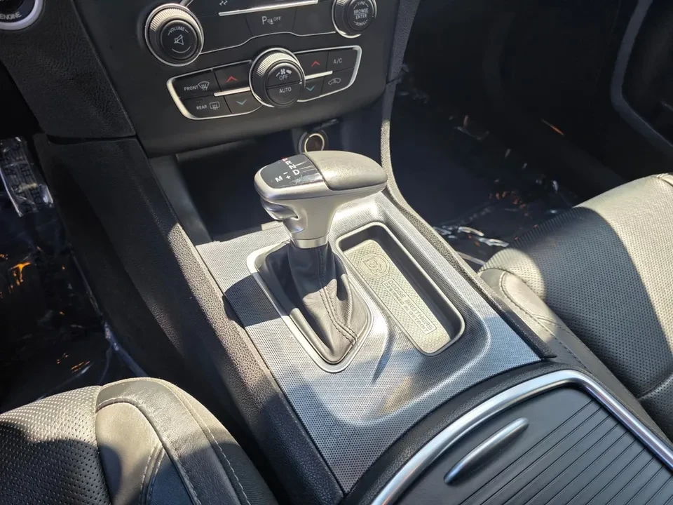 2015 Dodge Charger 7th Gen - Image 13 of 14