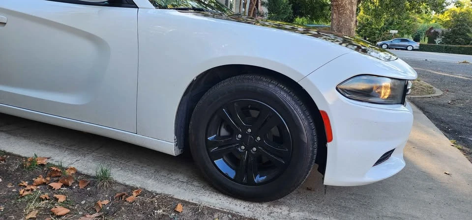 2015 Dodge Charger 7th Gen - Image 4 of 8