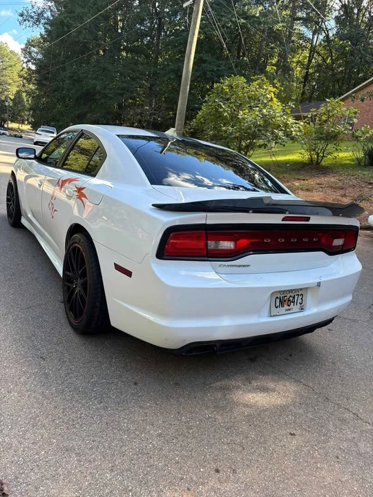 2015 Dodge Charger 7th Gen - Image 4 of 8