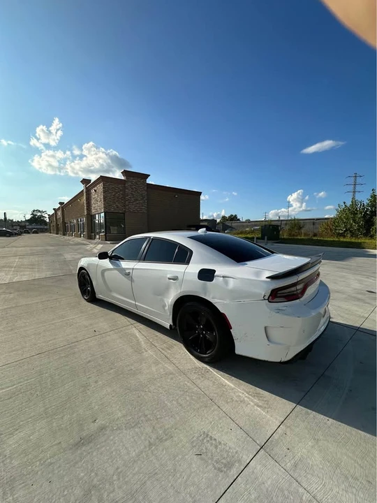 2015 Dodge Charger 7th Gen - Image 3 of 16