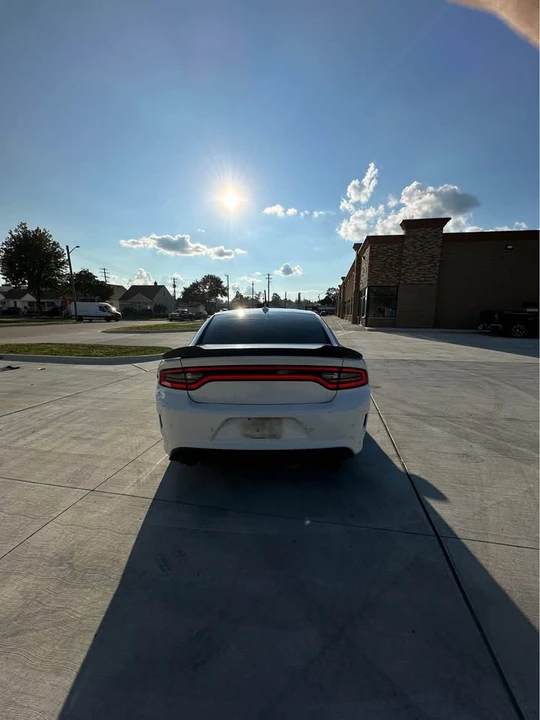 2015 Dodge Charger 7th Gen - Image 5 of 16