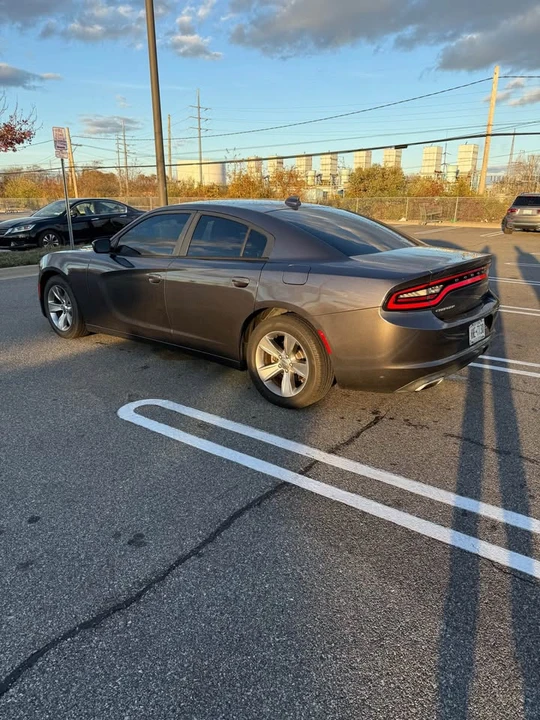 2015 Dodge Charger 7th Gen - Image 4 of 9
