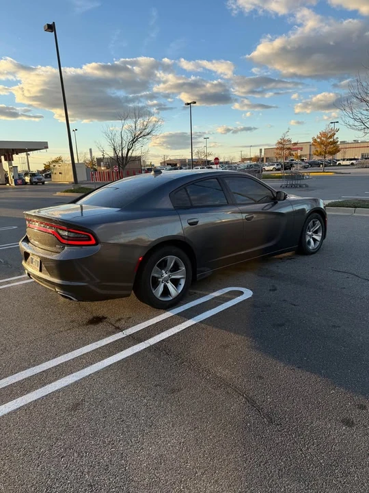 2015 Dodge Charger 7th Gen - Image 5 of 9