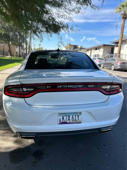 2015 Dodge Charger 7th Gen - Image 4 of 11