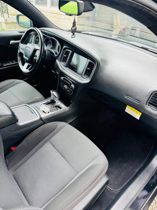 2015 Dodge Charger 7th Gen - Image 18 of 19