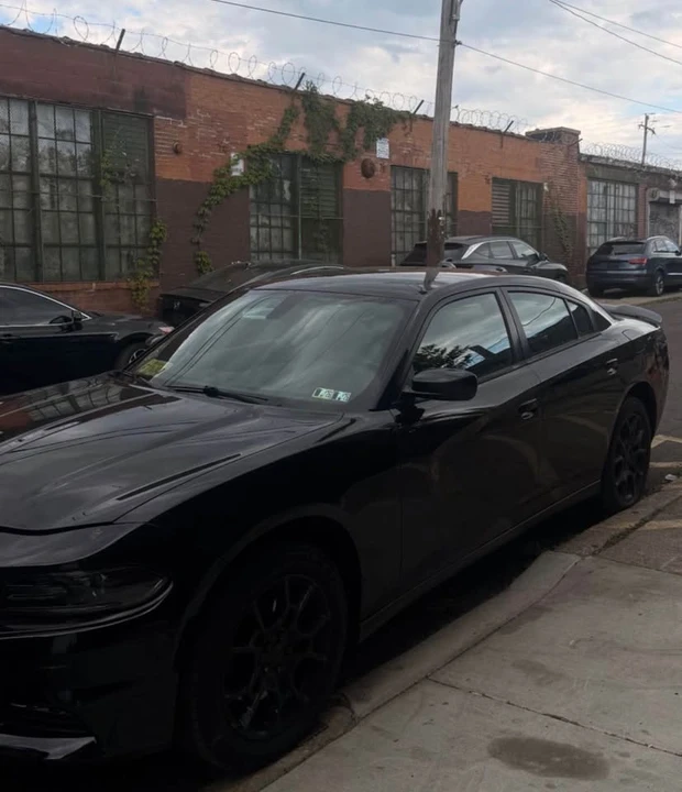 2015 Dodge Charger 7th Gen - Image 2 of 4