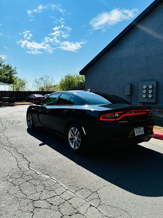 2015 Dodge Charger 7th Gen - Image 4 of 14
