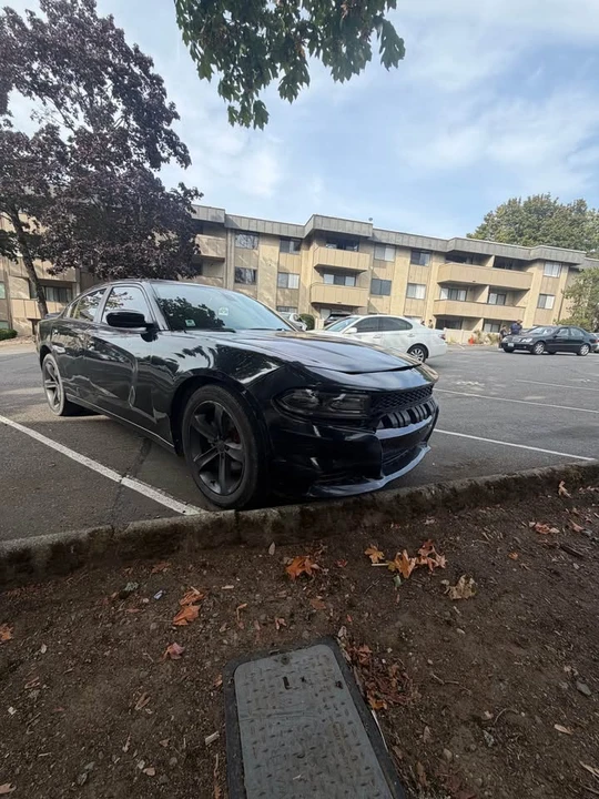 2015 Dodge Charger 7th Gen - Image 2 of 11