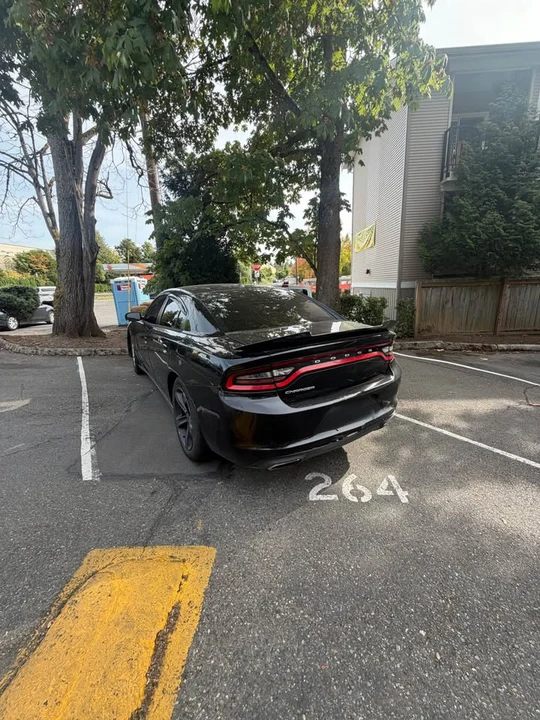 2015 Dodge Charger 7th Gen - Image 4 of 11