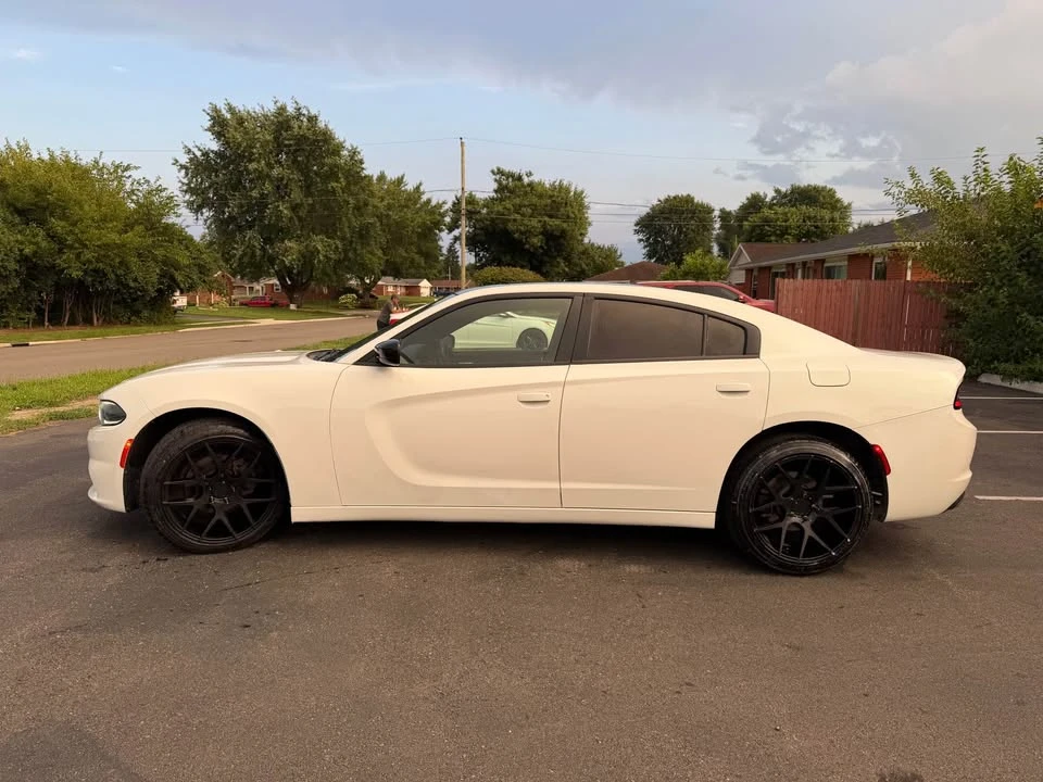 2015 Dodge Charger 7th Gen - Image 4 of 12