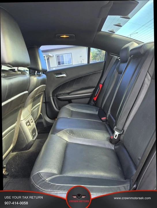 2015 Dodge Charger 7th Gen - Image 9 of 14