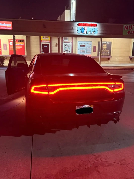 2015 Dodge Charger 7th Gen - Image 5 of 8