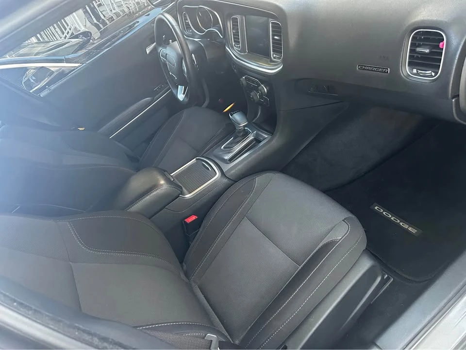 2015 Dodge Charger 7th Gen - Image 9 of 12