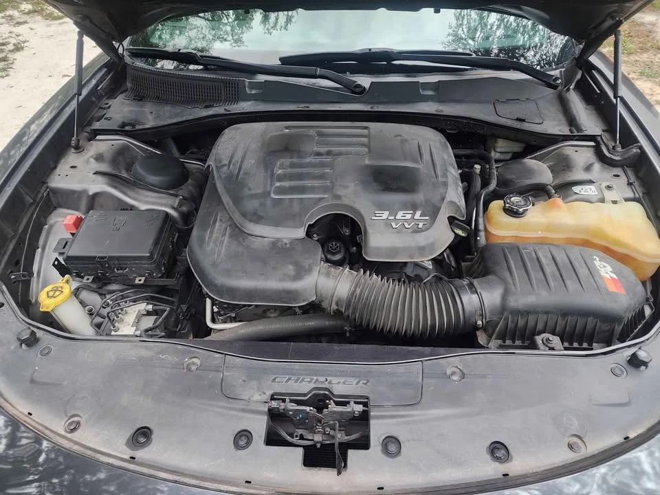 2015 Dodge Charger 7th Gen - Image 9 of 12