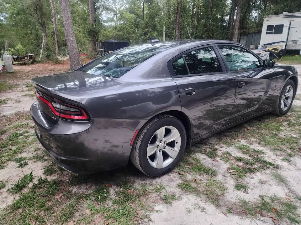 2015 Dodge Charger 7th Gen - Image 4 of 12