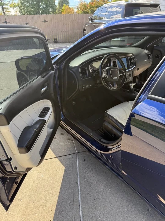 2015 Dodge Charger 7th Gen - Image 9 of 15
