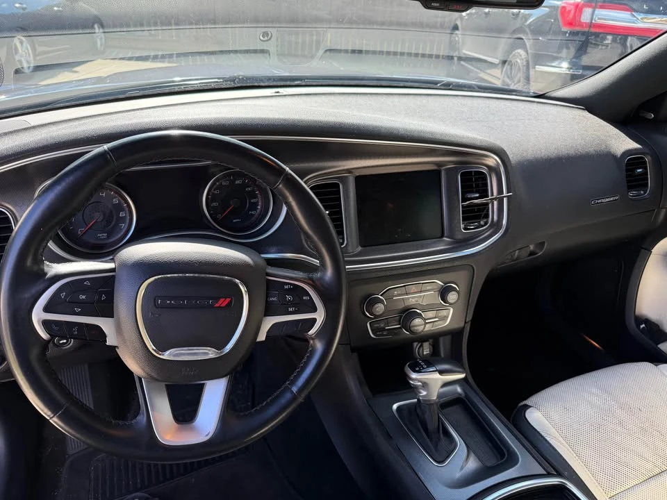 2015 Dodge Charger 7th Gen - Image 10 of 15