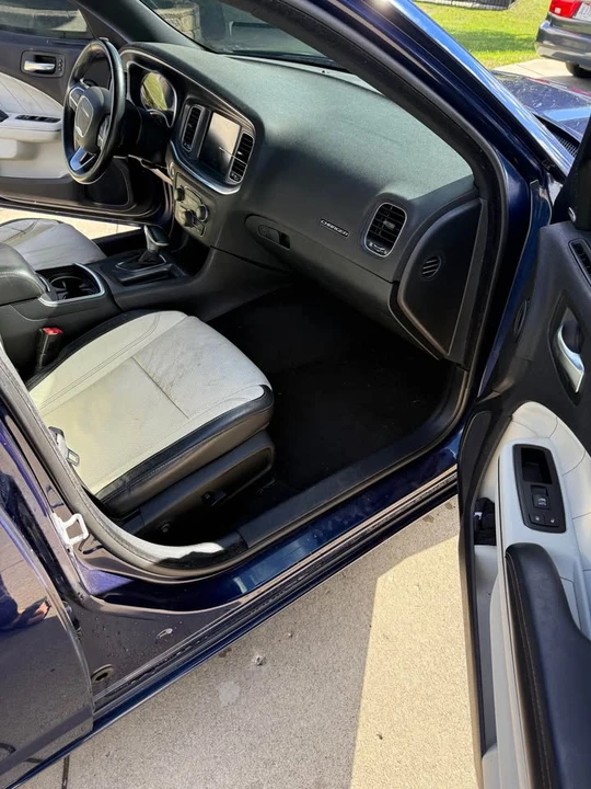 2015 Dodge Charger 7th Gen - Image 11 of 15