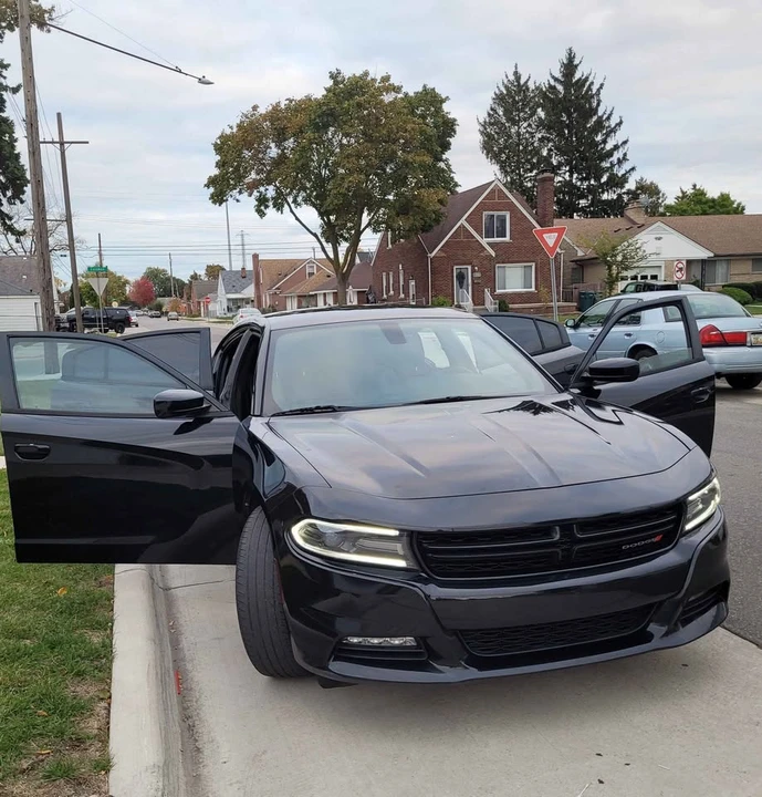 2015 Dodge Charger 7th Gen - Image 9 of 20