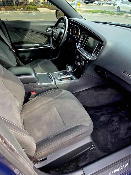 2015 Dodge Charger 7th Gen - Image 10 of 20