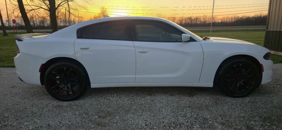 2015 Dodge Charger 7th Gen - Image 9 of 14