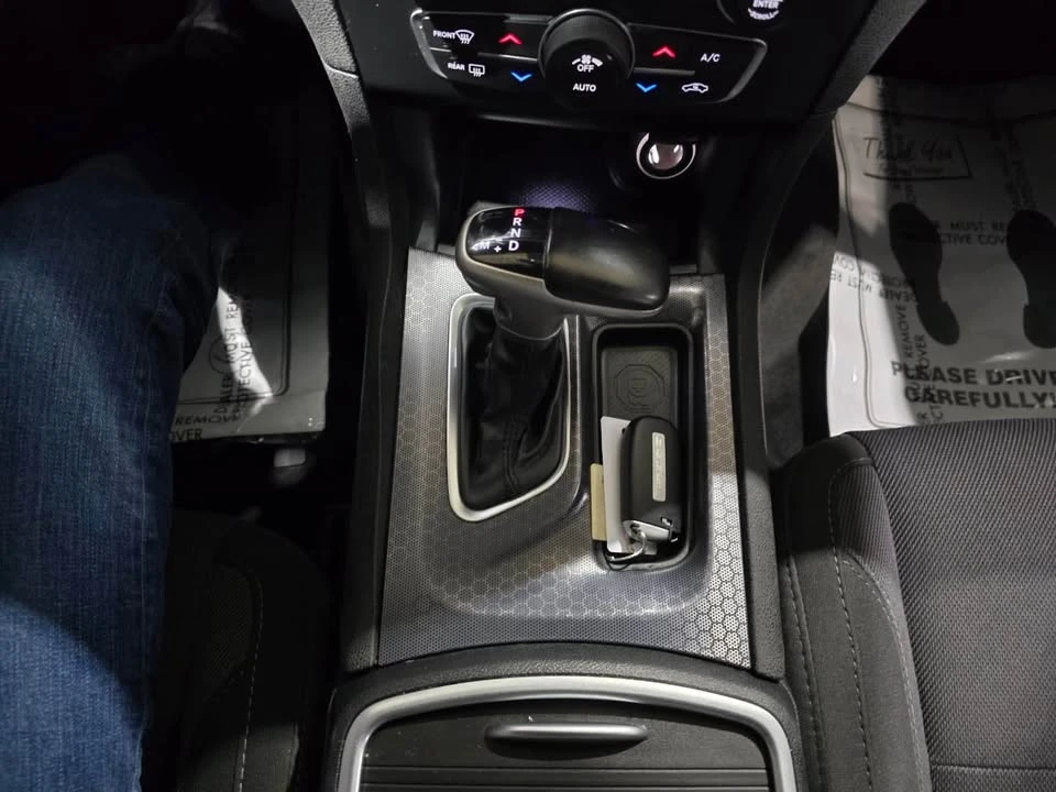 2015 Dodge Charger 7th Gen - Image 16 of 18