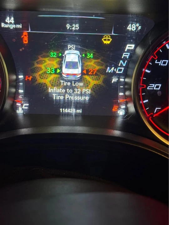2015 Dodge Charger 7th Gen - Image 9 of 10