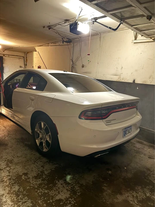 2015 Dodge Charger 7th Gen - Image 5 of 10