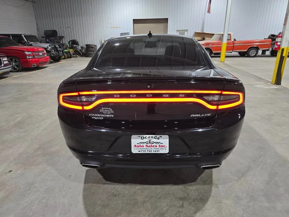 2015 Dodge Charger 7th Gen - Image 5 of 18