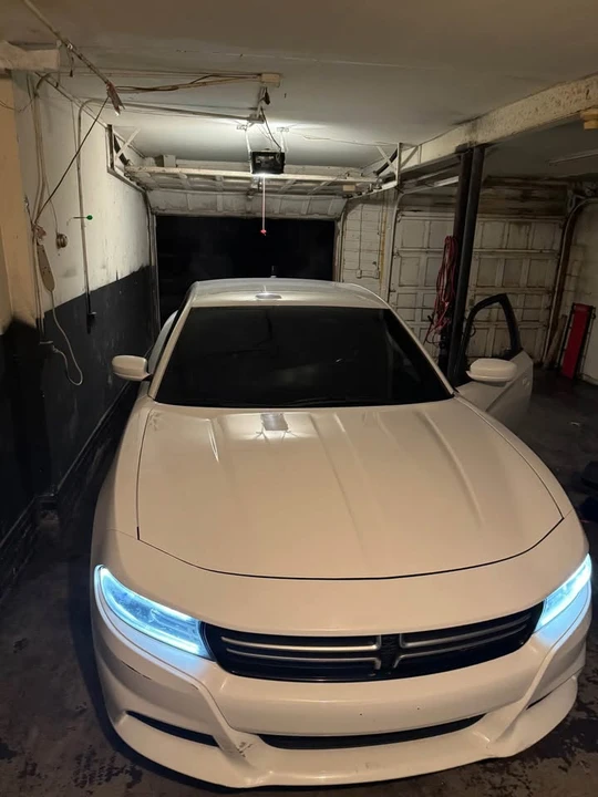 2015 Dodge Charger 7th Gen - Image 2 of 10