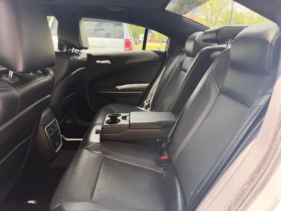 2015 Dodge Charger 7th Gen - Image 8 of 10