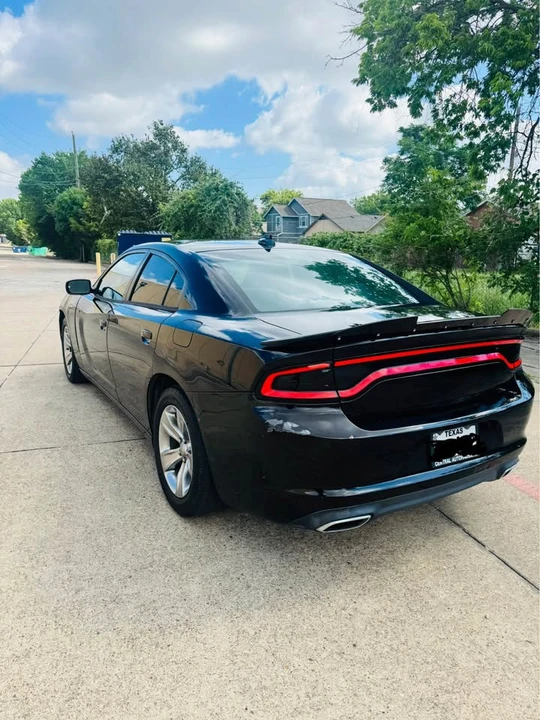 2015 Dodge Charger 7th Gen - Image 9 of 21