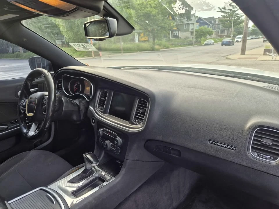 2015 Dodge Charger 7th Gen - Image 5 of 11