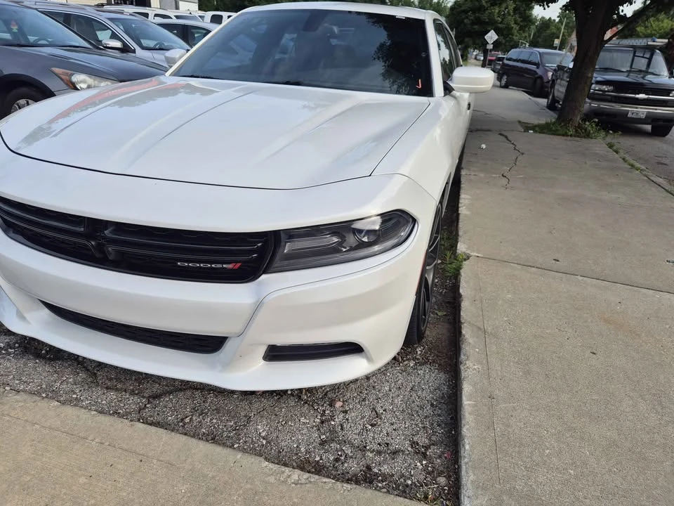 2015 Dodge Charger 7th Gen - Image 4 of 11