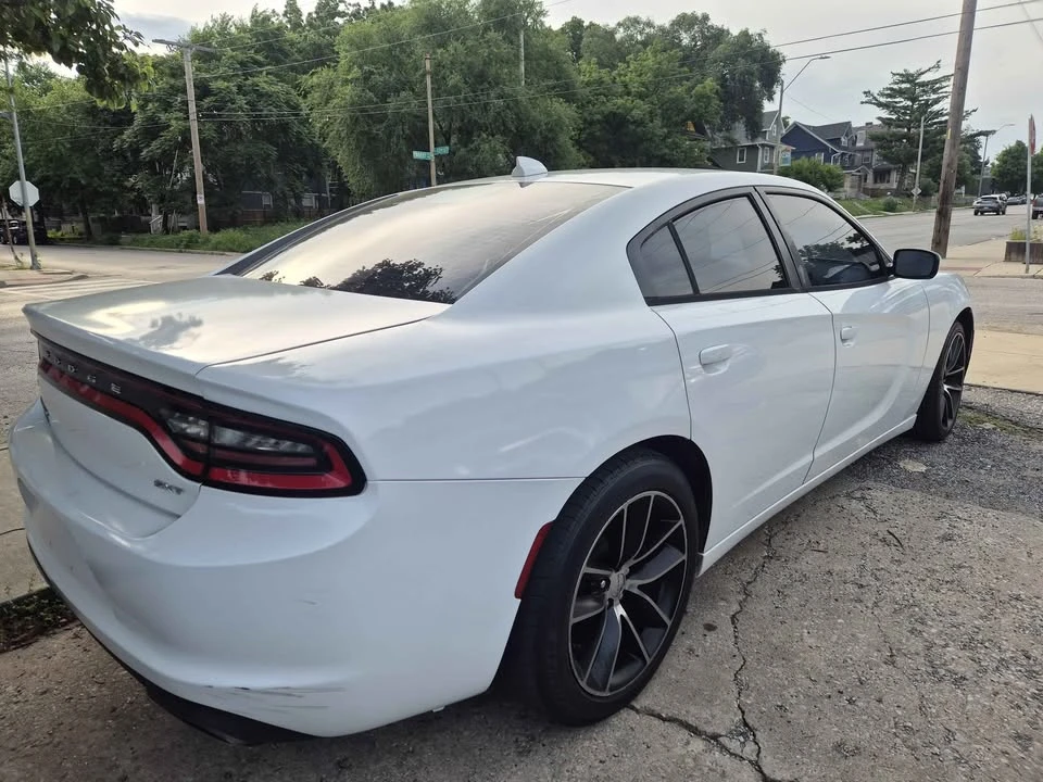 2015 Dodge Charger 7th Gen - Image 9 of 11