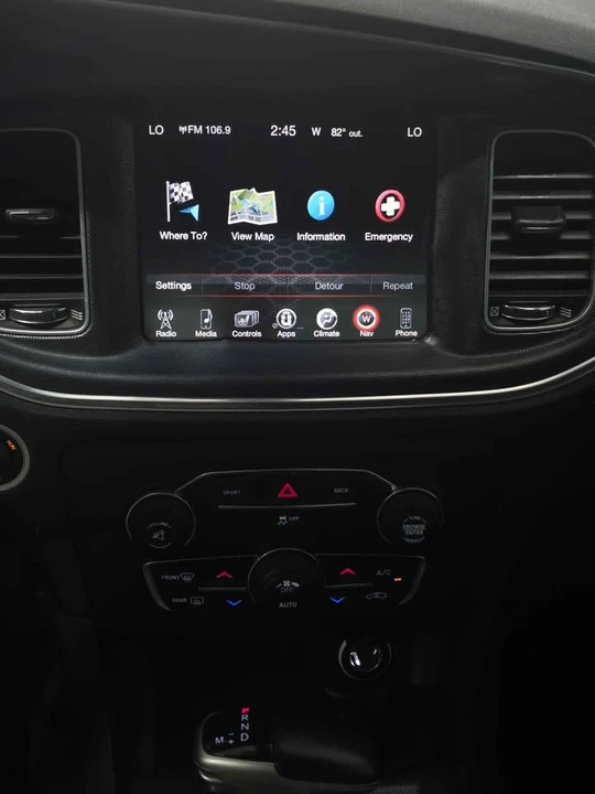 2015 Dodge Charger 7th Gen - Image 14 of 20