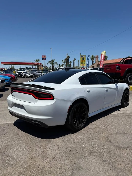 2015 Dodge Charger 7th Gen - Image 4 of 14
