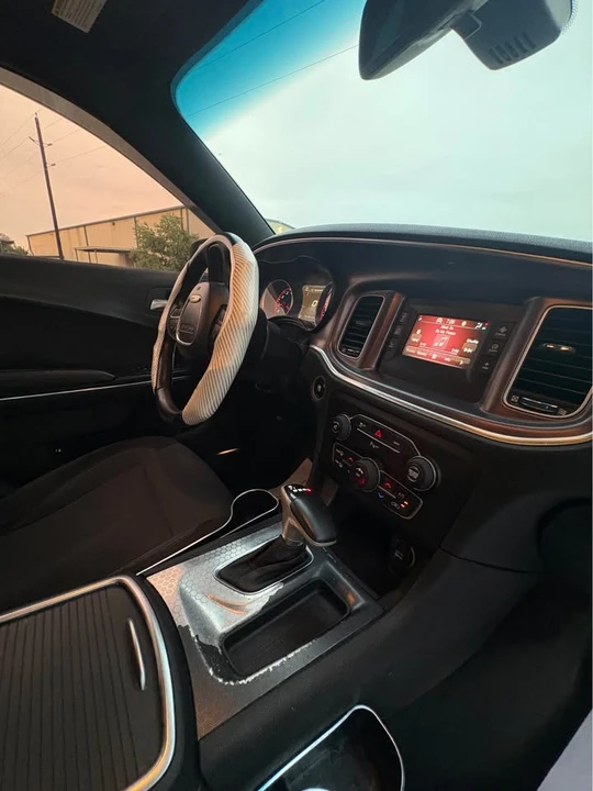 2015 Dodge Charger 7th Gen - Image 13 of 18